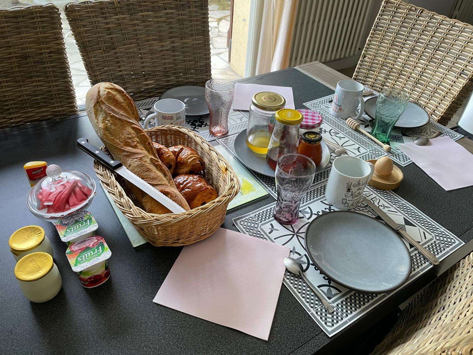 Chez-Sixtine Apartment Albon Bagian luar foto