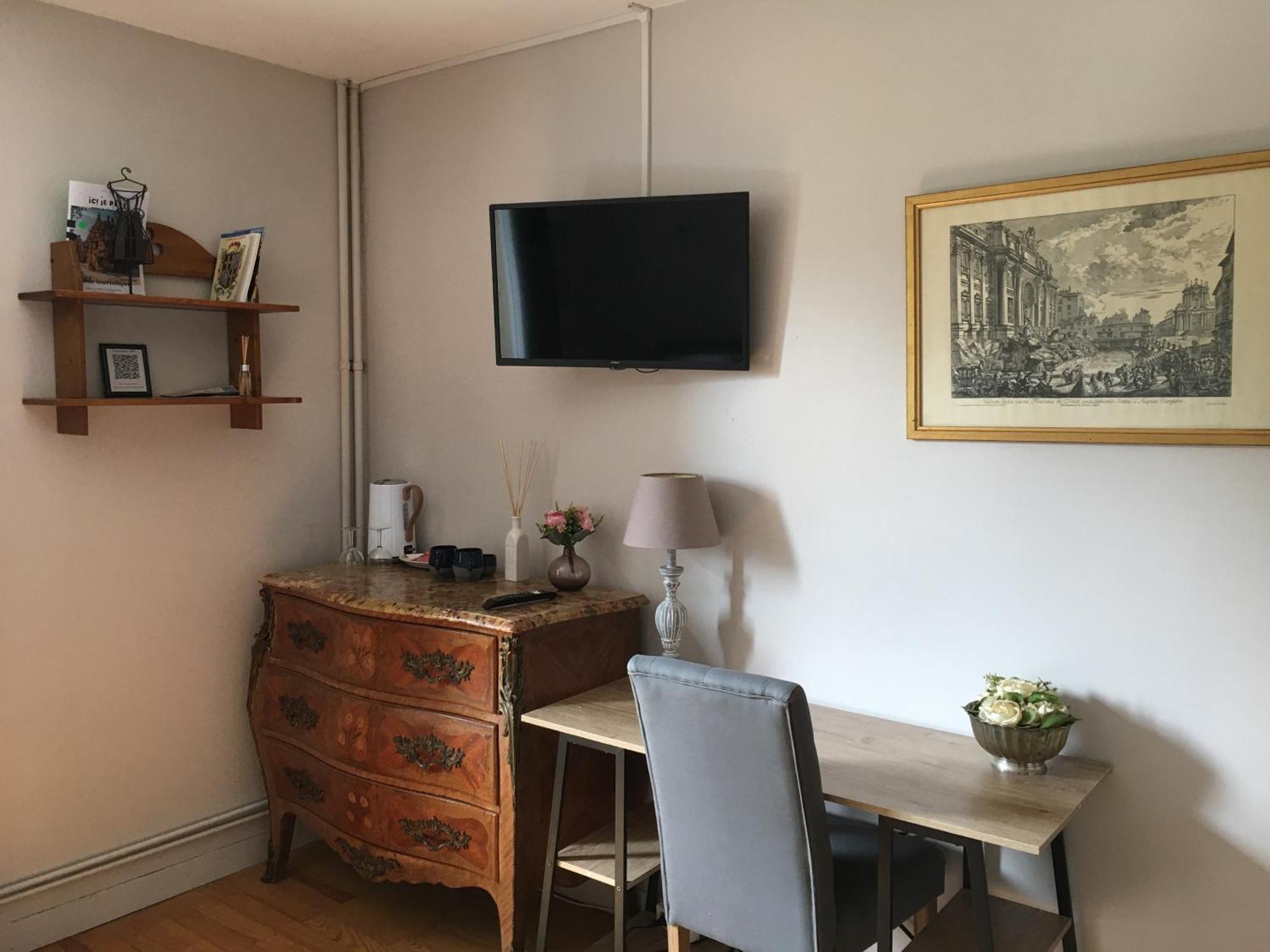 Chez-Sixtine Apartment Albon Bagian luar foto