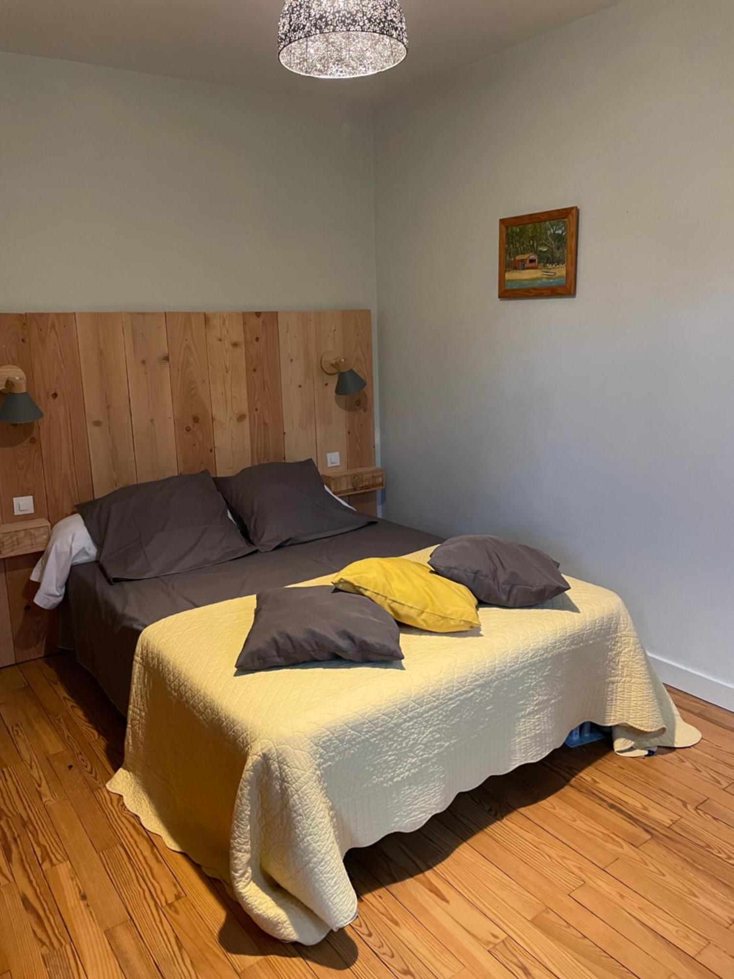 Chez-Sixtine Apartment Albon Bagian luar foto